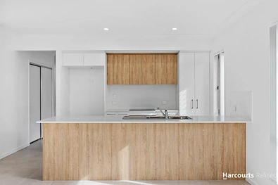 57 Outlook Boulevard, Gleneagle, QLD 4285, 4房, 2浴, House