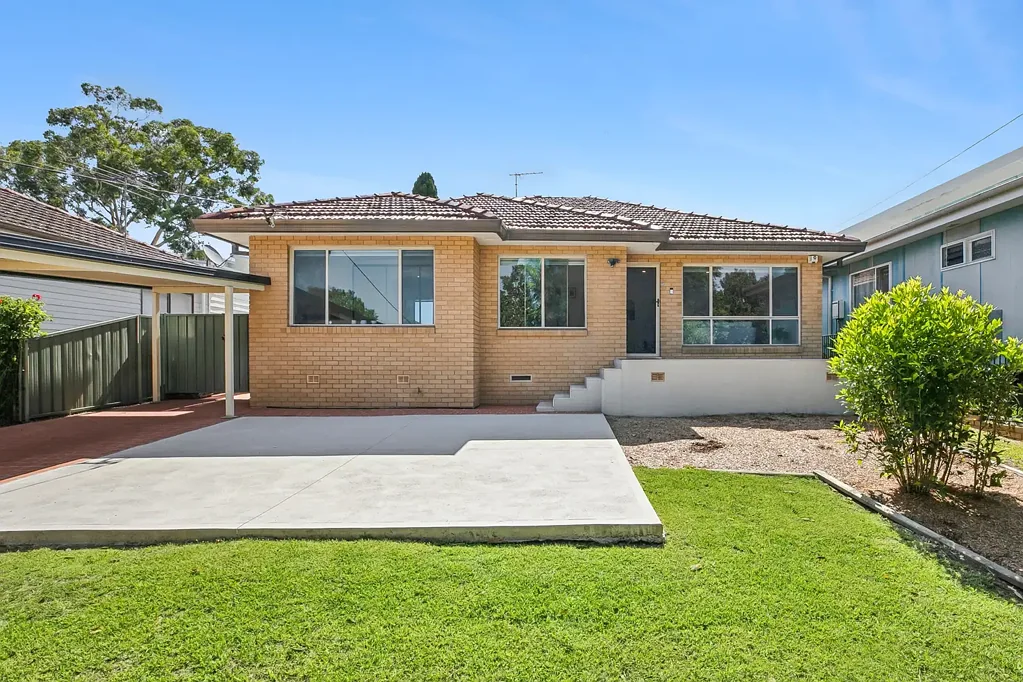 33 Magnolia Street, Kirrawee, NSW 2232
