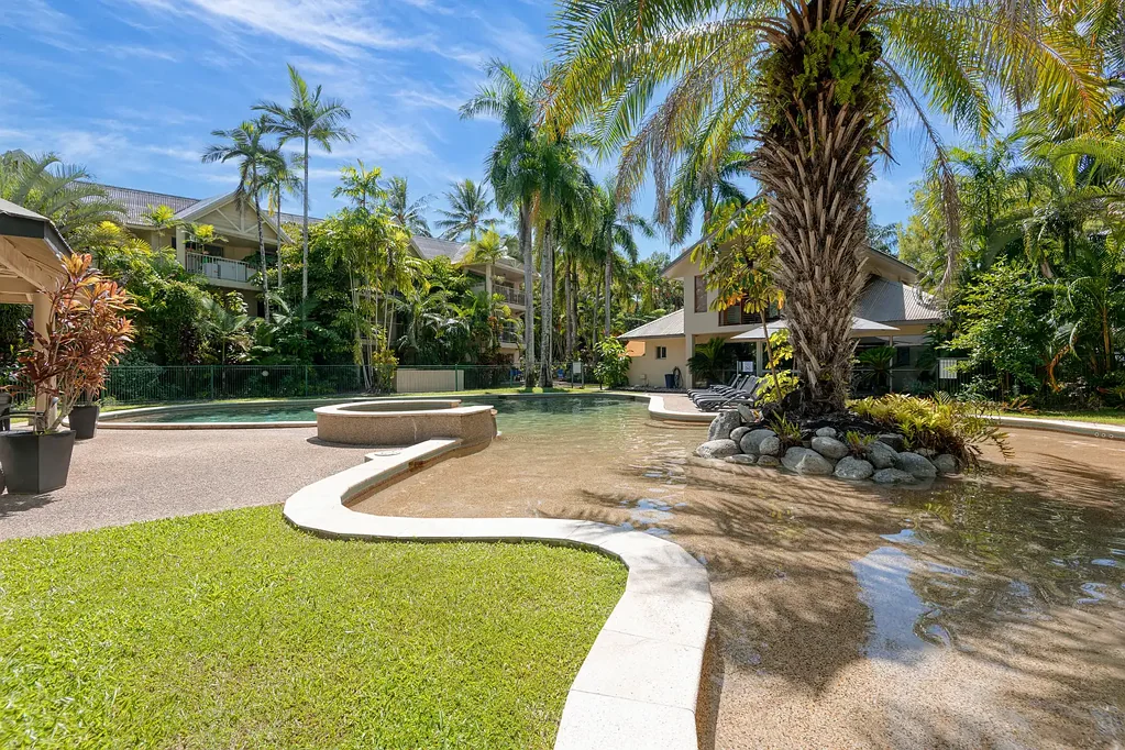 Port Douglas 2 Bedroom Residential turn-key opportunity overlooking the pool