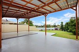 2/25 Kangaroo Avenue, Coombabah