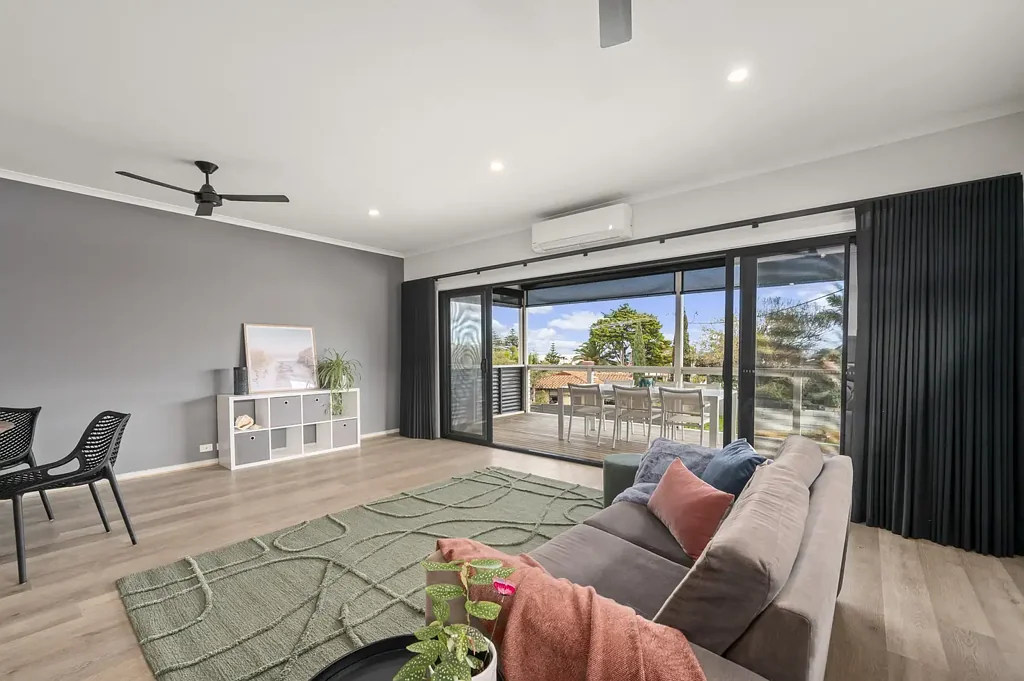 Christies Beach 3Kwarto Coastal Family Living with Space, Flexibility & Lifestyle