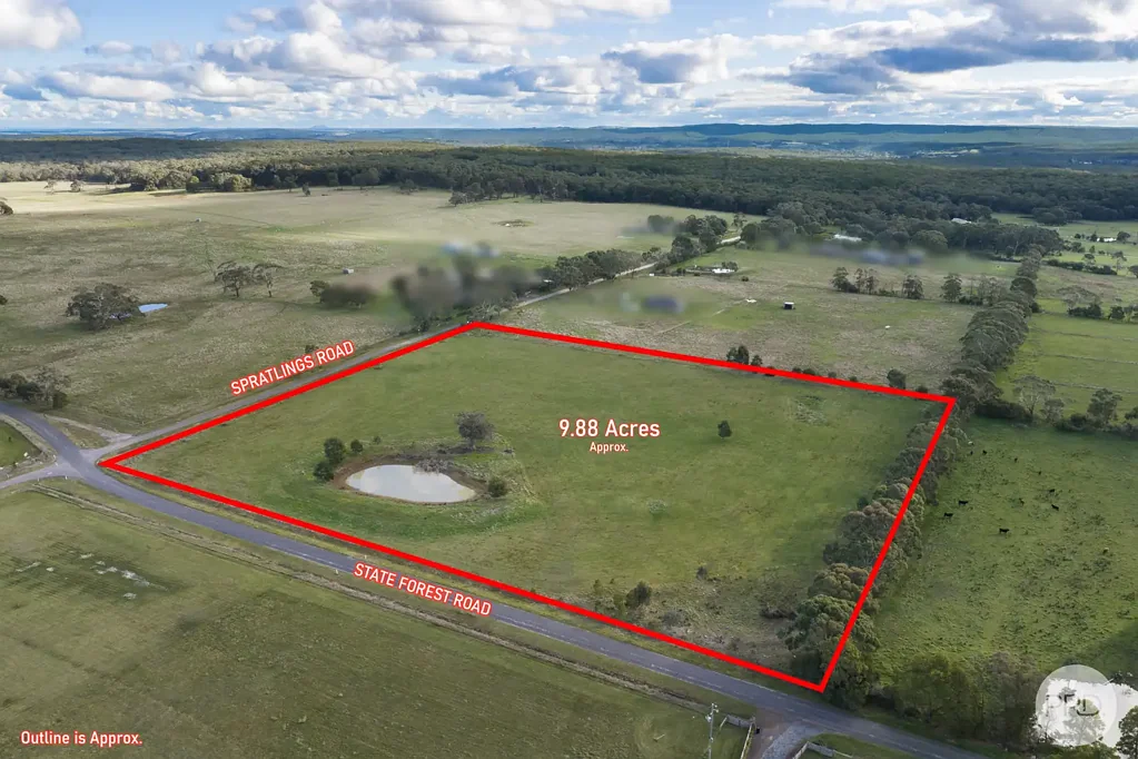 Ross Creek A Picturesque Country Escape With Mount Buninyong Views