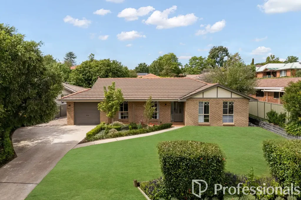 Stylishly Renovated Family Home in Sought-After Llanarth