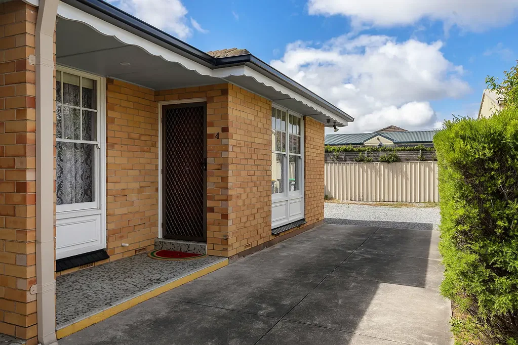 Glenelg North 2ਬੈੱਡਰੂਮ A Low-Maintenance Lifestyle Opportunity in a Sought-After Coastal Suburb