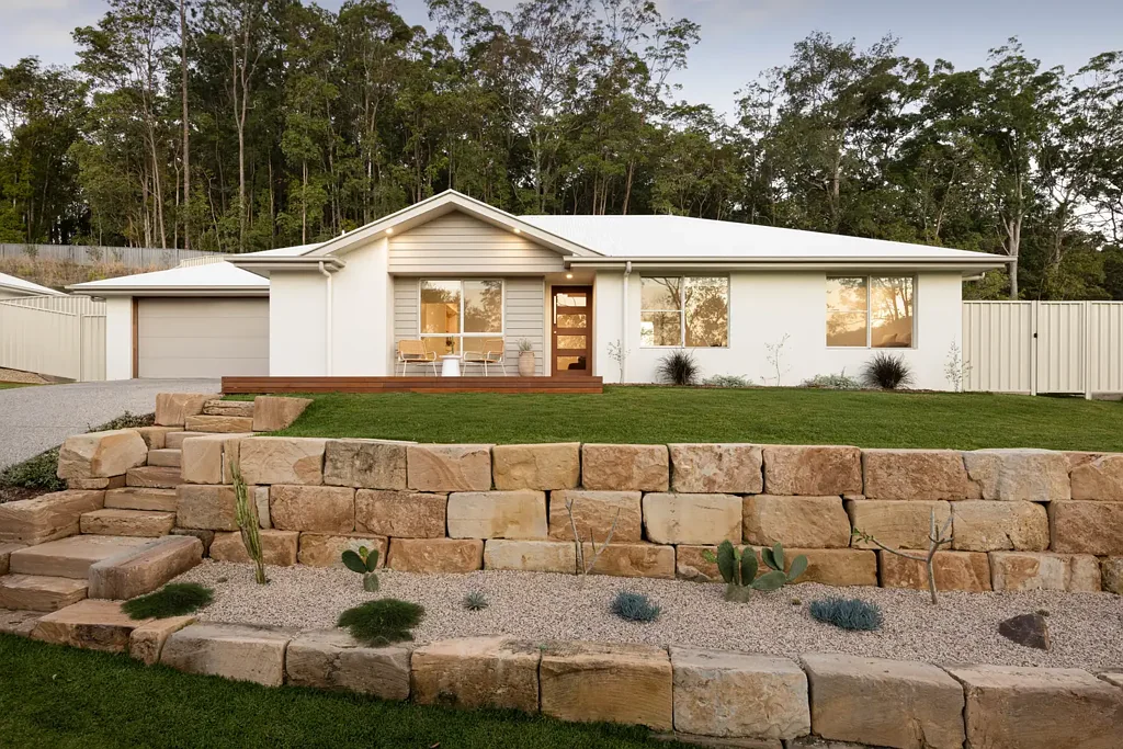 Yandina 3 Bedroom Elevated Hinterland Living - Views, Space & Serenity