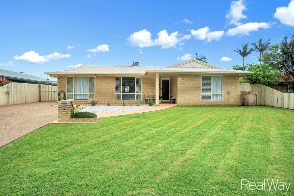 Bundaberg North 4Moenga The Perfect Family Home! Shed, Pool & Solar!