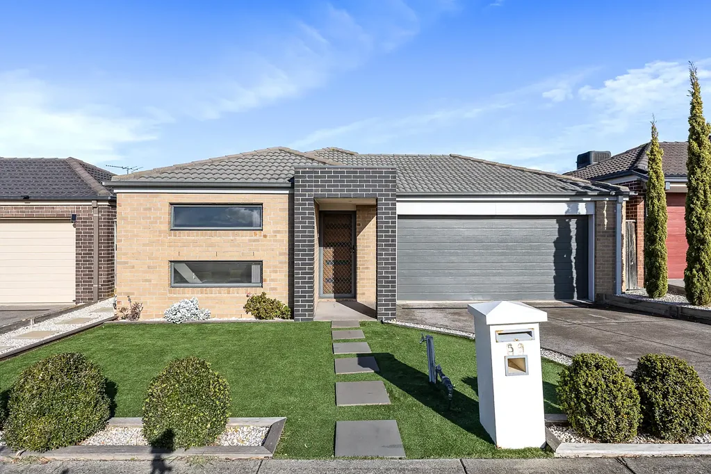 Low-Maintenance Family Living in the Heart of Lyndhurst's Rise Estate