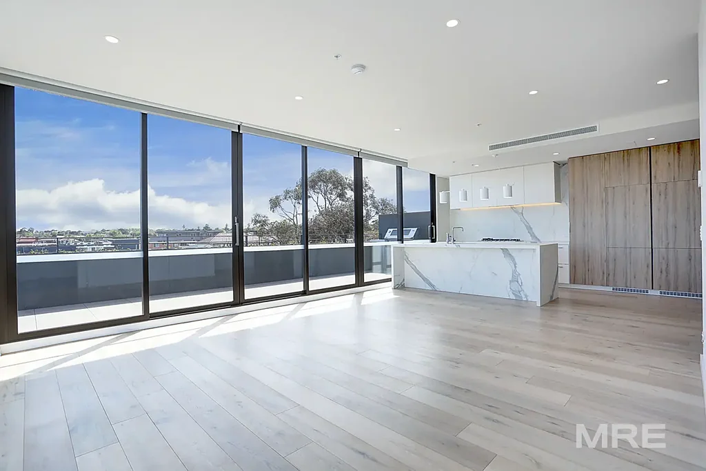Luxurious & Spacious Apartment in a Prominent Location