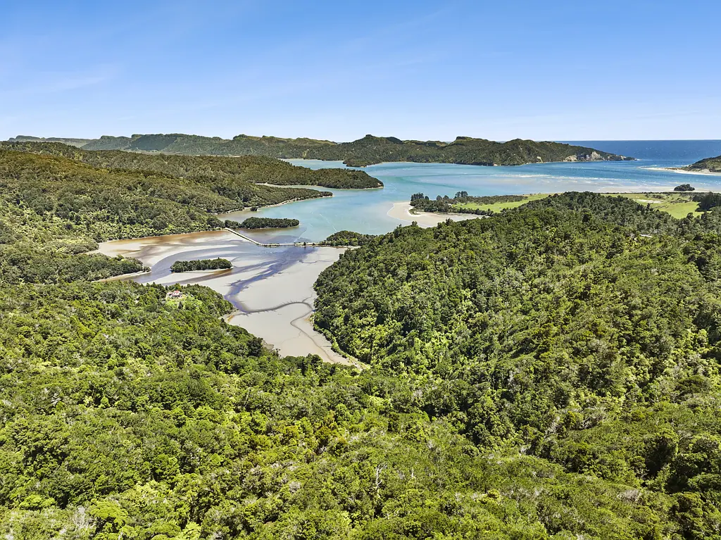 Tasman Rare Coastal Retreat