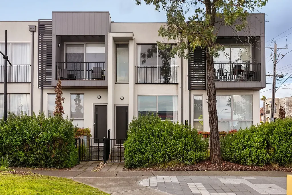 Townhouse living in Coburg Hill