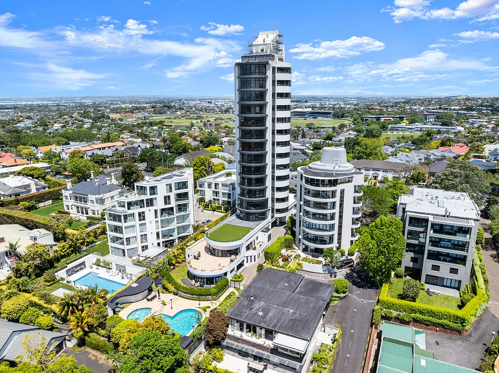 Remuera 2房  Spacious apartment with oversized balcony and view