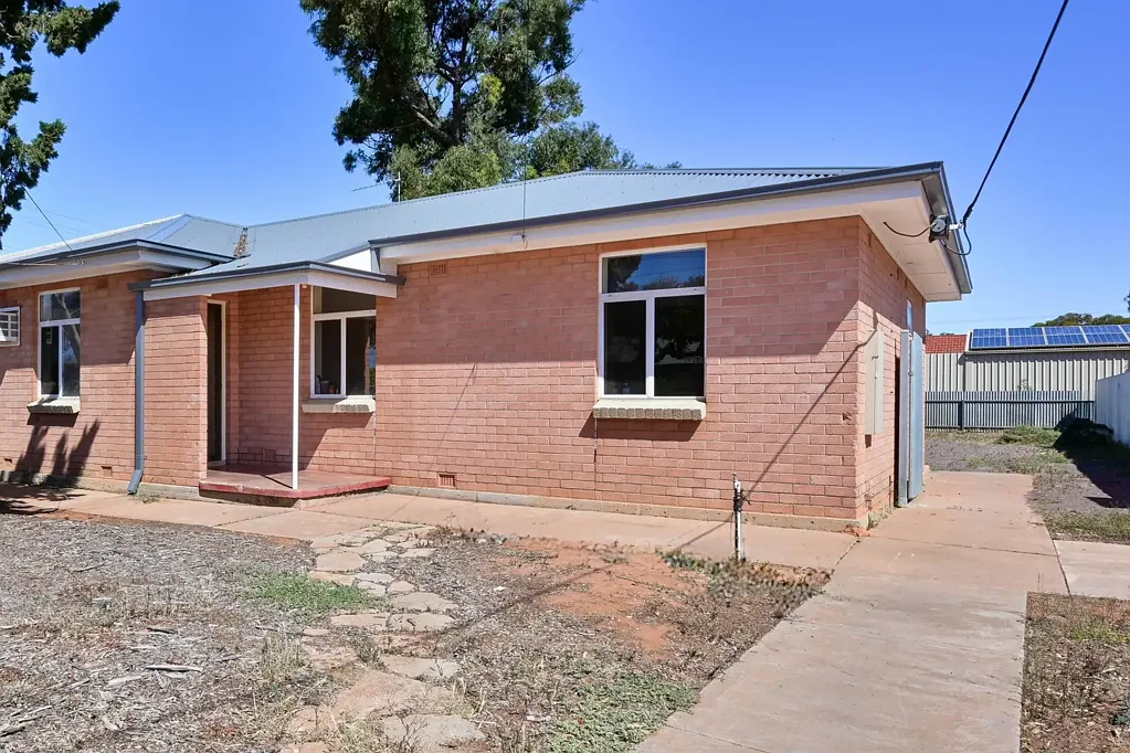 39 Dennis Street, Whyalla Stuart, SA 5608