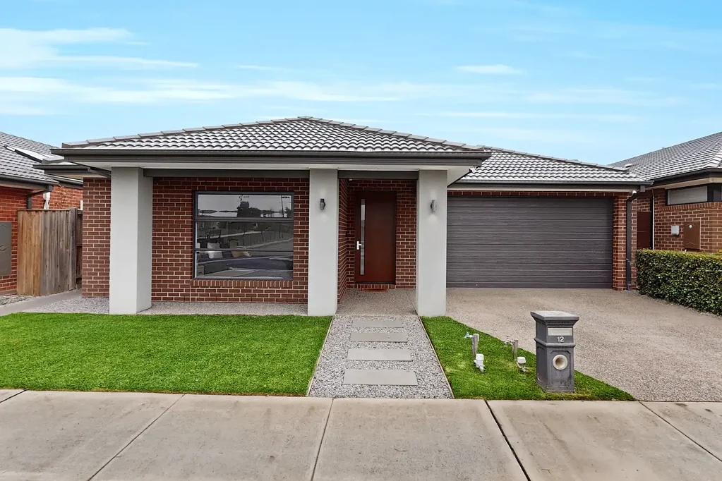 Luxury Family Living with Exceptional Space & Premium Finishes