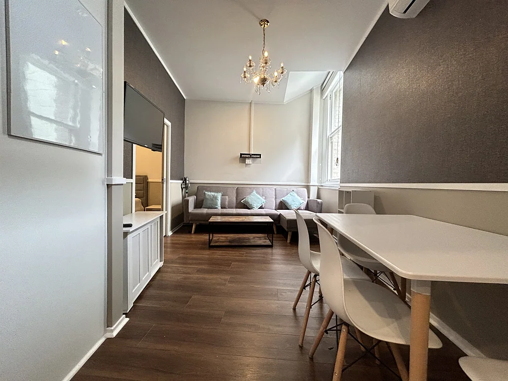 Fully Furnished 2 Bedroom Apartment