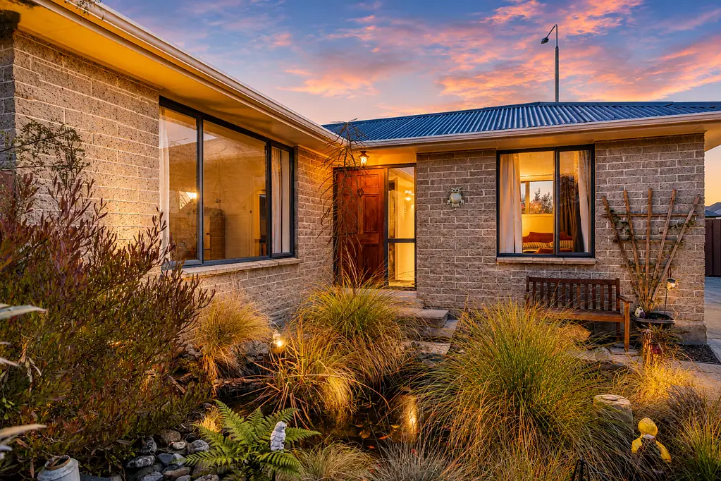 Rangiora 3chambre More Than Meets the Eye on Ivory Street!