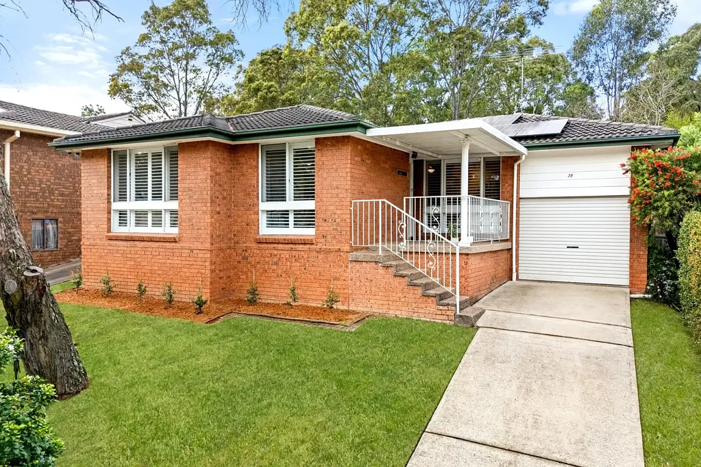 39 Faulkland Crescent, Kings Park, NSW 2148