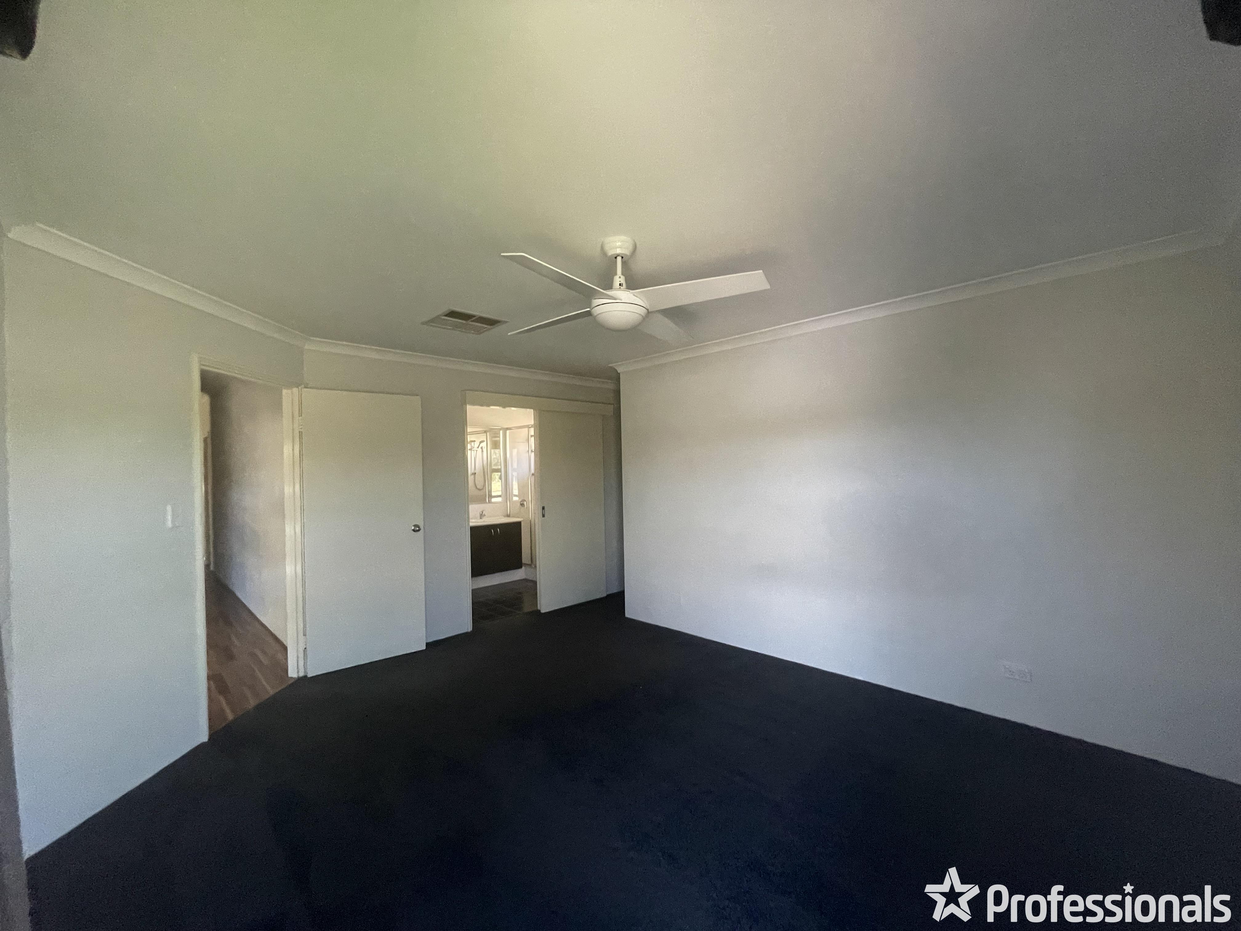 136 HOLMES ST, SOUTHERN RIVER WA 6110, 0 Kuwarto, 0 Banyo, House