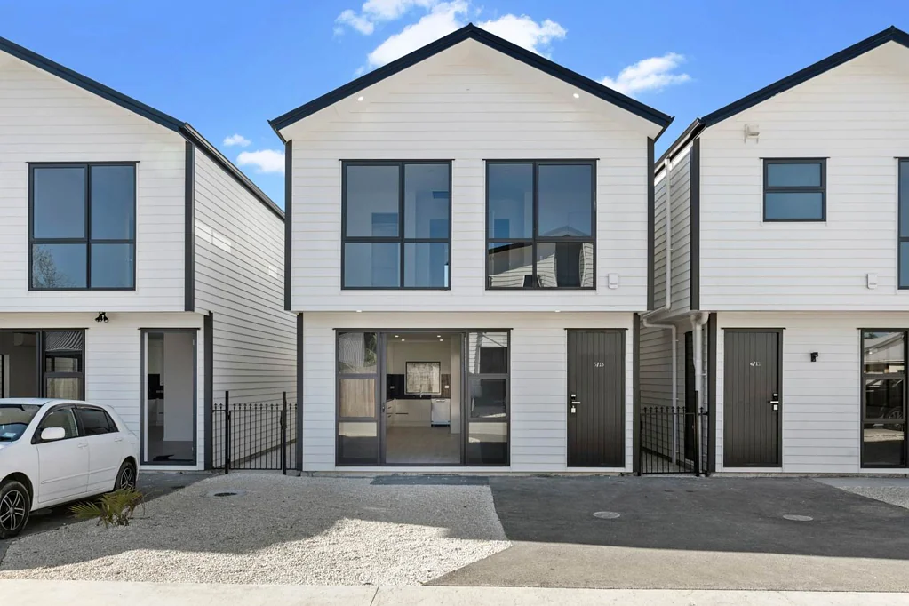 Papatoetoe 4침실 Excellent Value in a Standalone Package!