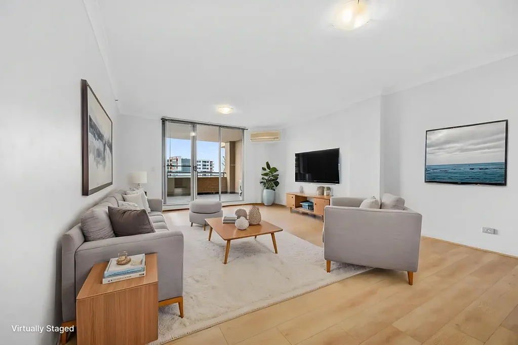 Auburn 3બેડરૂમ HUGE NORTH FACING 3 BEDROOM APARTMENT PLUS 2 CARSPACES  - 176SQM IN TOTAL - OPEN TO VIEW SATURDAY 1-1.30PM