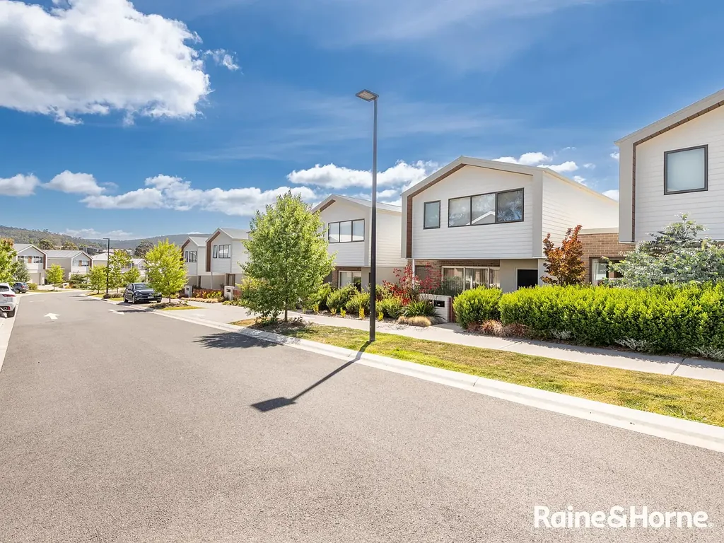 16 Paperbark Crescent, Kingston, TAS 7050
