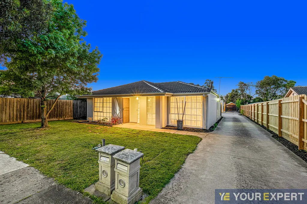 11&11A Willow Drive, Hampton Park, VIC 3976