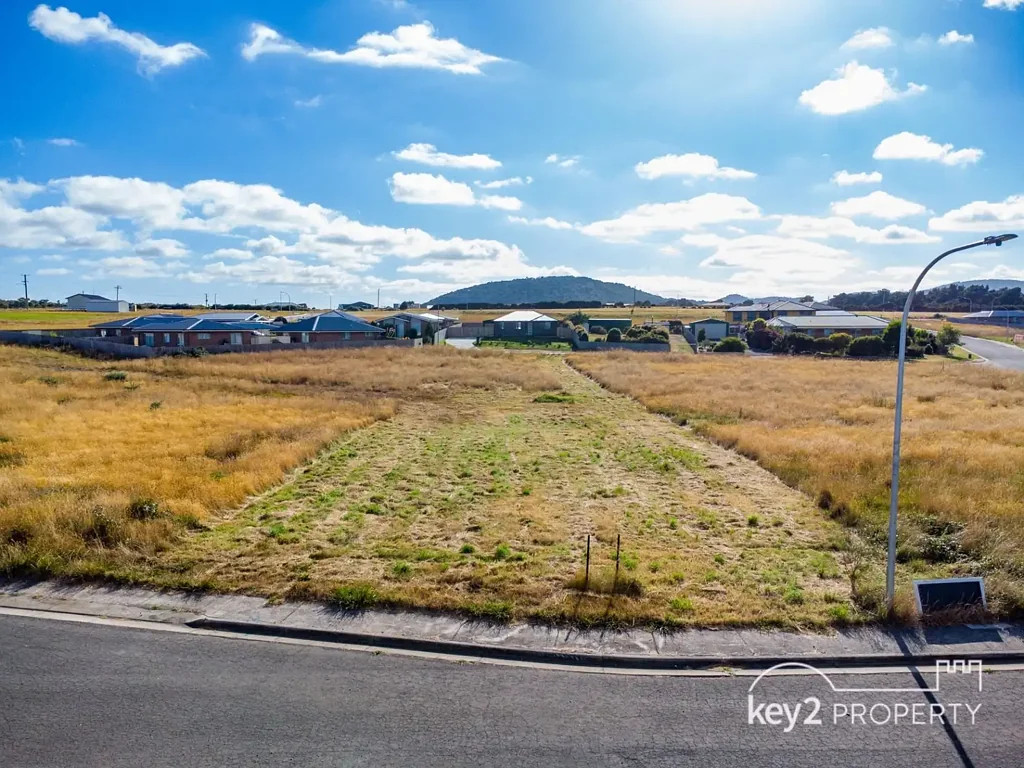 George Town Minutes to the Beach – Build Your Dream Home