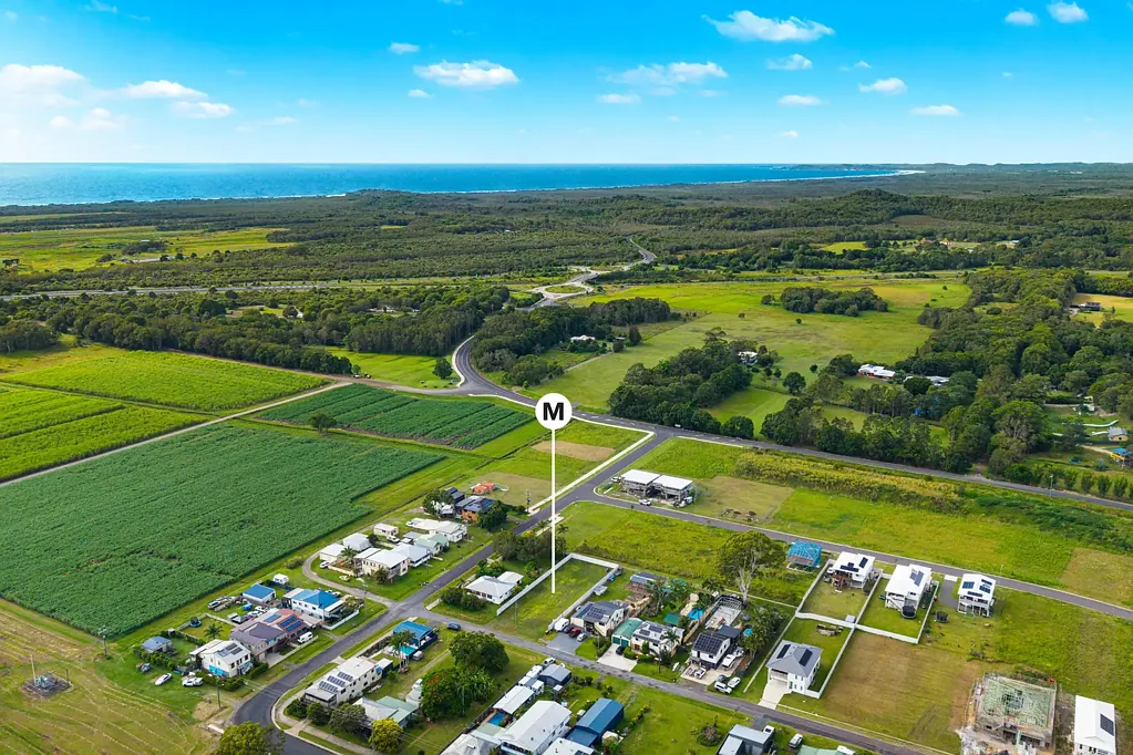 Broadwater 1,012m² level block in riverside village of Broadwater
