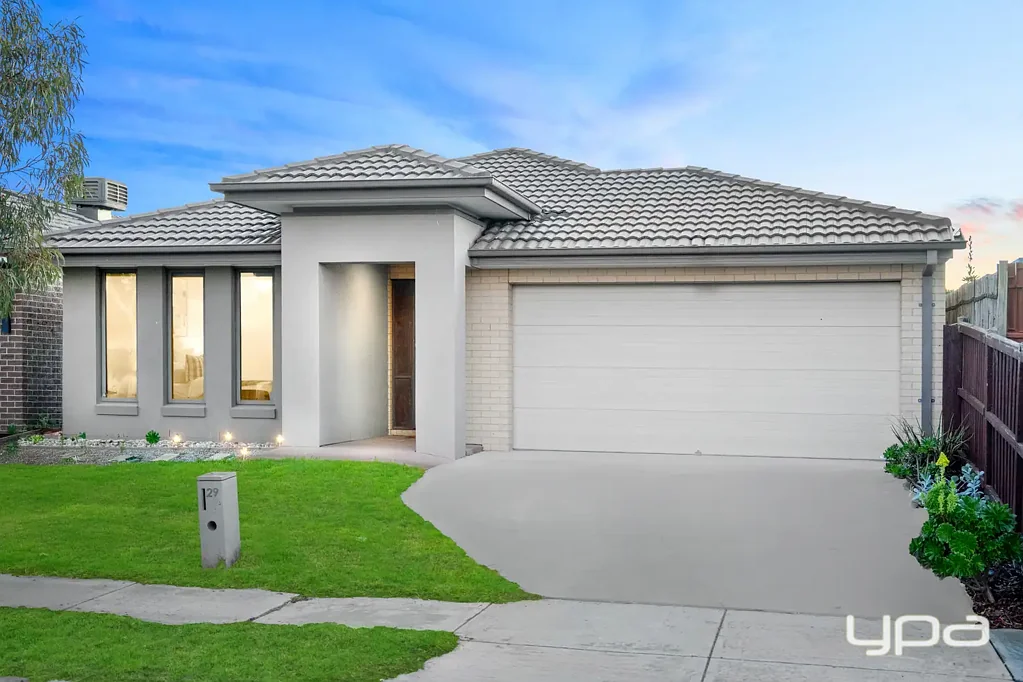 Point Cook 4chambre East-Facing Family Sanctuary