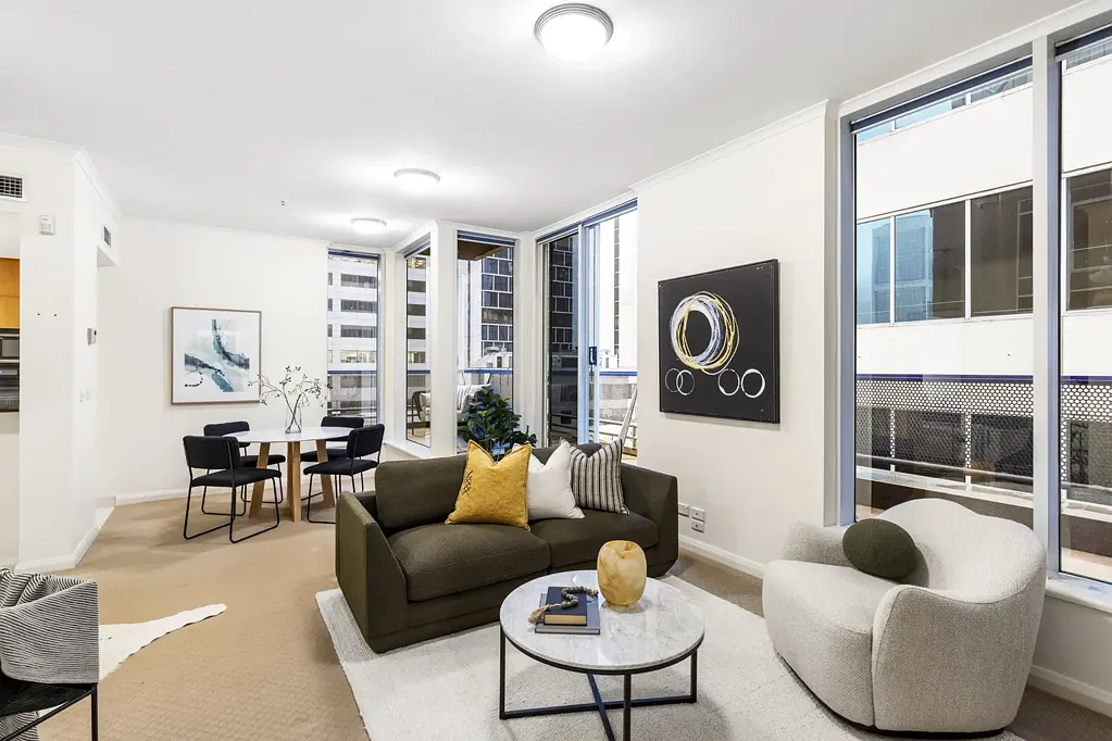 Melbourne 3Zimmer Prestige Top-Floor Entertainer – First Time Offered in Over 25 Years