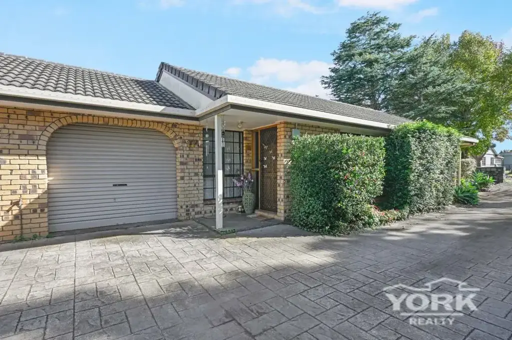 Rangeville 2部屋 Spacious Brick Unit in Prime Rangeville Location