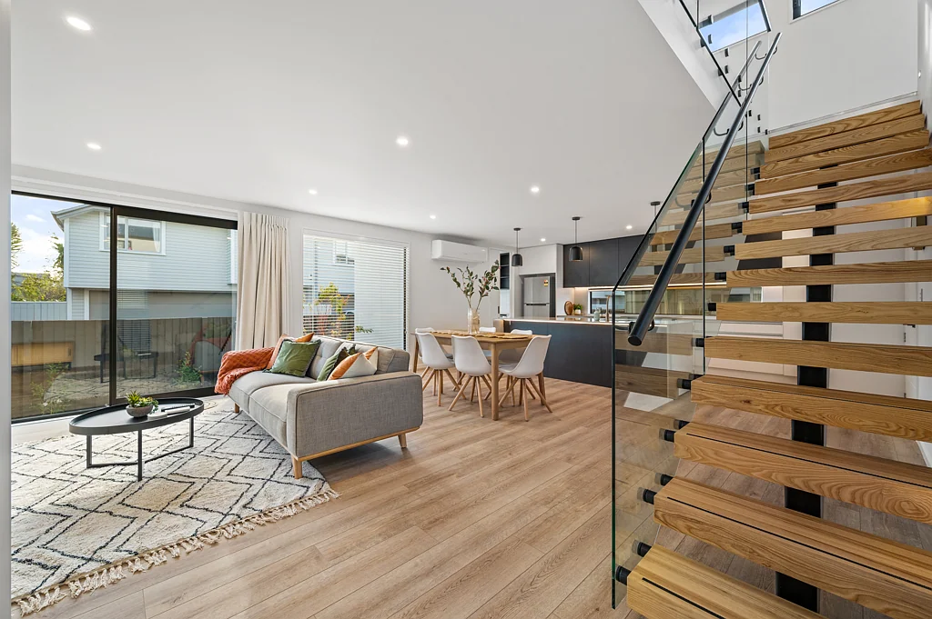 Saint Albans 3房  Architectural Gem with Double Garage