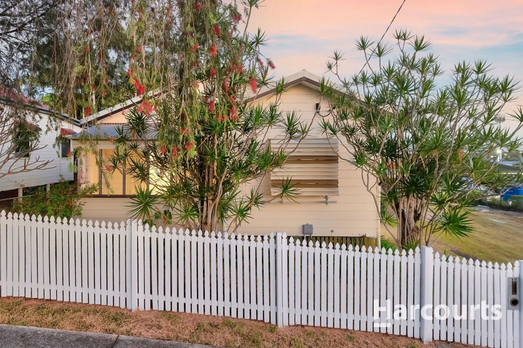 Petrie 4कमरा Beautifully Renovated Home in a High-Growth Petrie Precinct