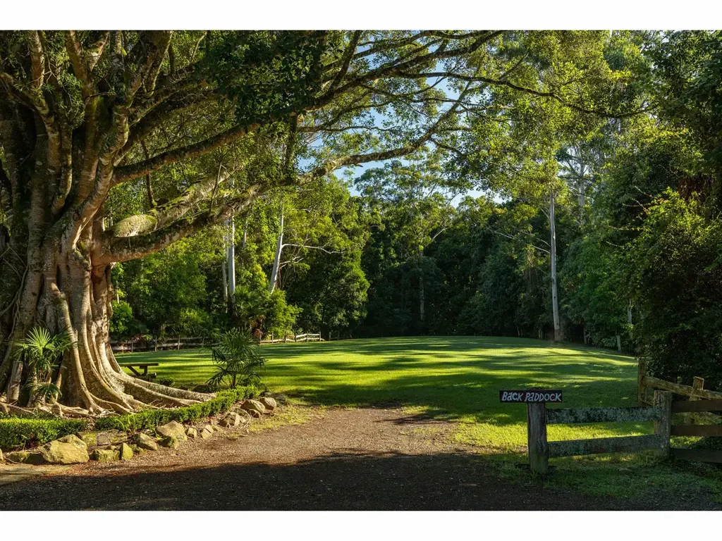 Wootton HIGHLY DESIRABLE LIFESTYLE - GREAT LAKES PADDOCKS