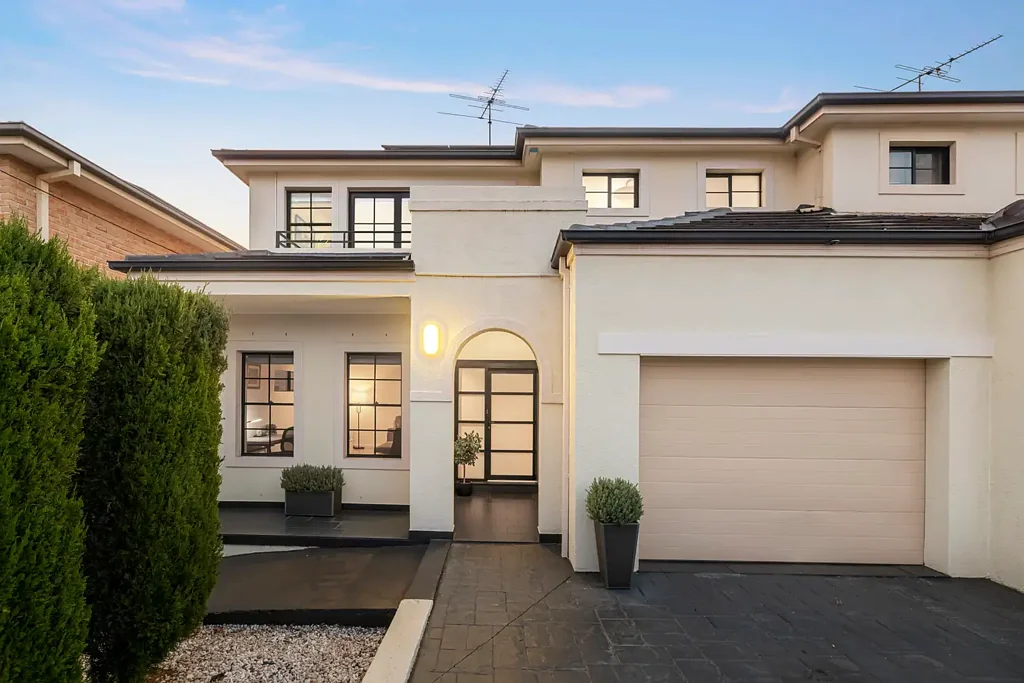 Merrylands 3ਬੈੱਡਰੂਮ Your Modern, Effortless Start in Prime Merrylands
