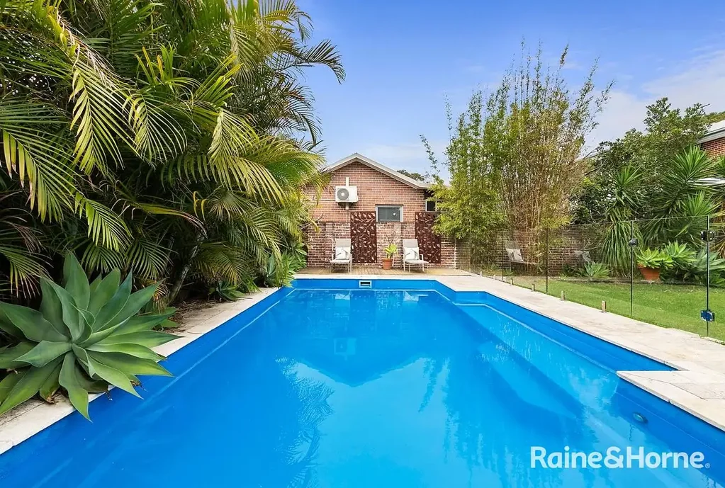 8 Folkestone Parade, Botany, NSW 2019
