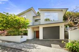 16 Westwood Road, Tawa