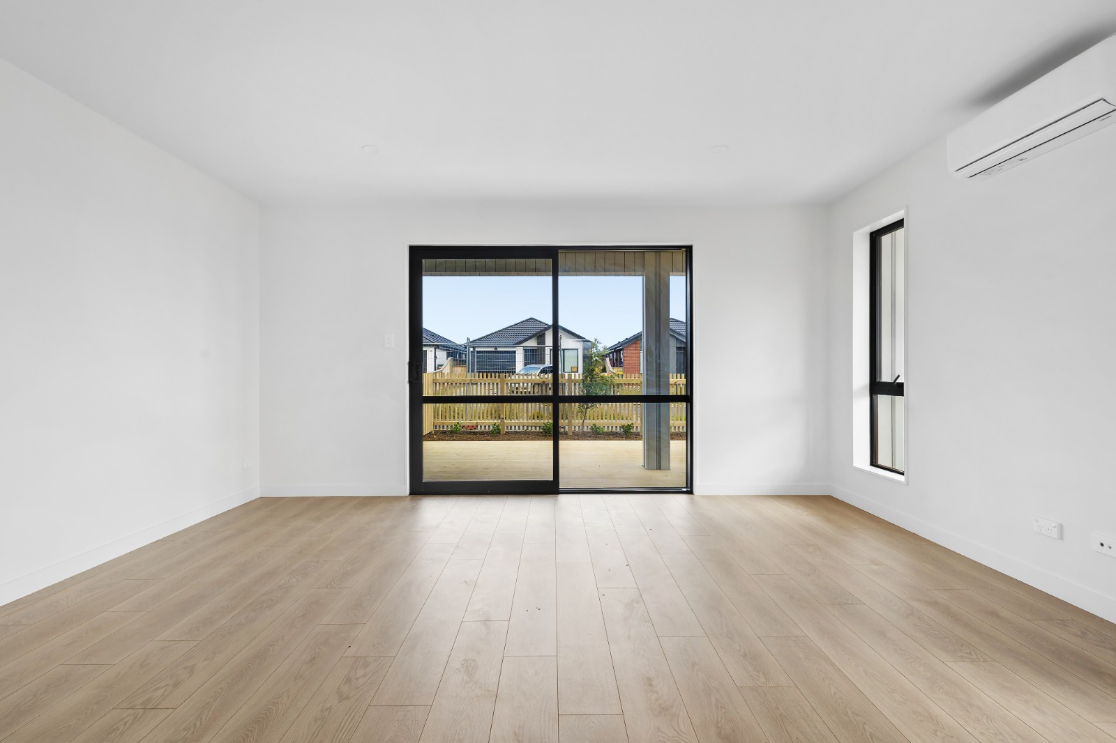 38A Rorotu Avenue, Karaka, photo 2
