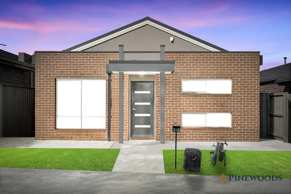 Epping 4 Bedroom Dual Living/Invesment Opportunity - 2 Homes on 1 Title!