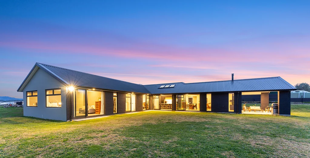 Te Horo 4Kwarto Lifestyle Coastal | Garaging Galore