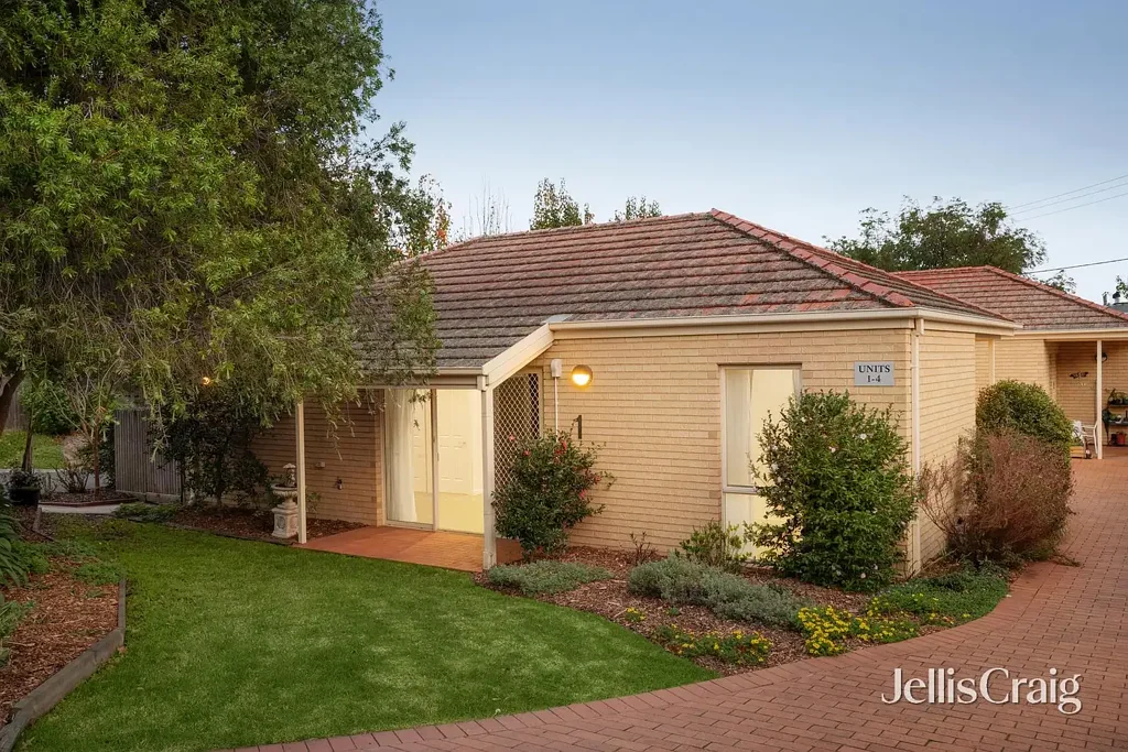 Greensborough 2침실 Retire in Style