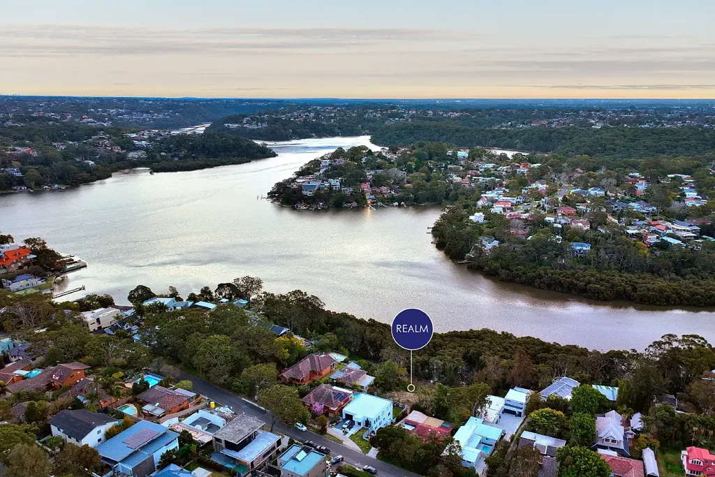 Oatley 稀有滨水地块 996㎡壮丽水景 DA已获批 潜力无限 中心地段宁静私密 Vacant Block in Quiet Oatley Street