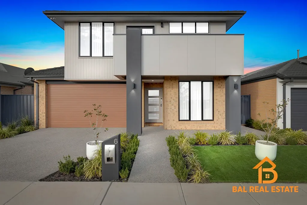 Weir Views 5房  Luxury, Space, and Style: A Spectacular Double-Storey Home Like No Other in Weir Views!!!