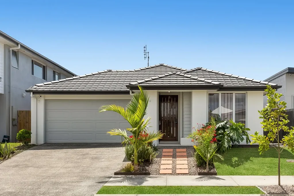 18 Emerald Street, Palmview, QLD 4553