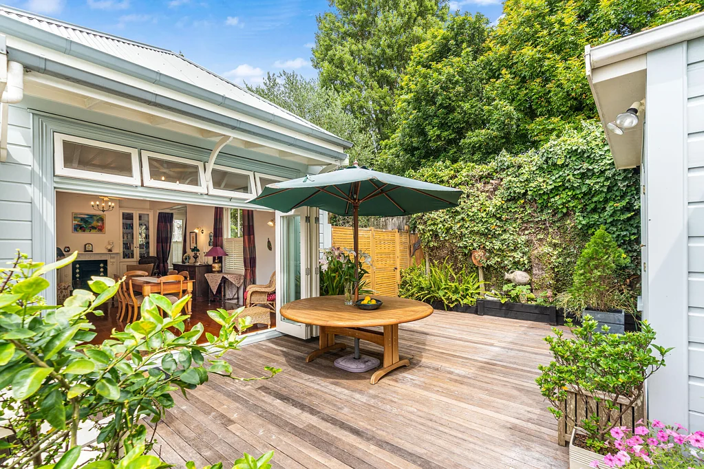 Devonport 4房  Superb central Devonport residence