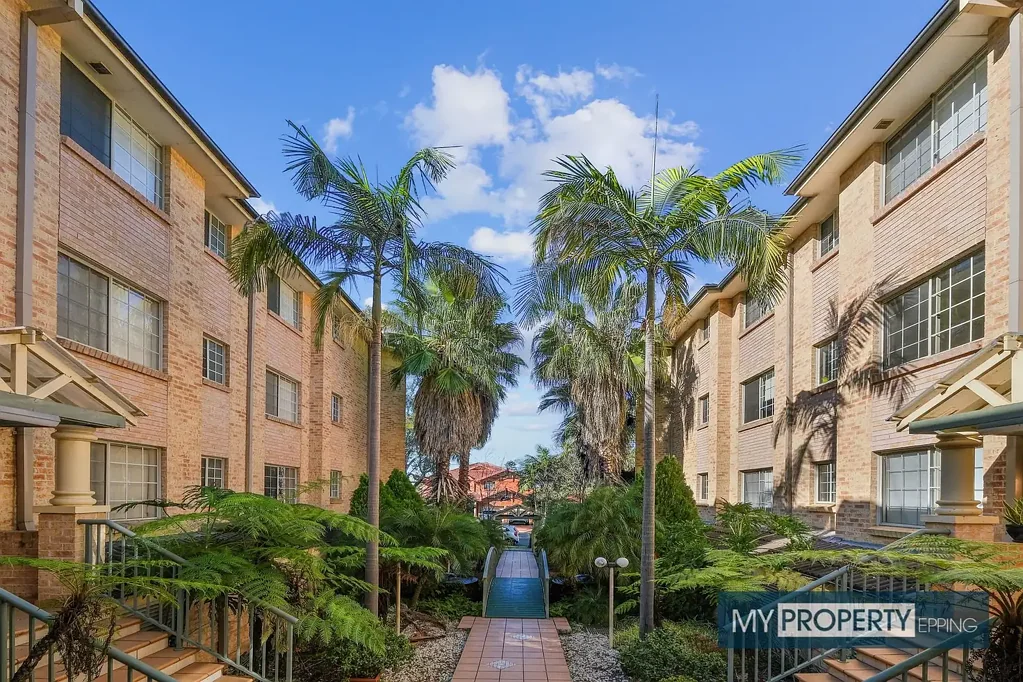 SIMPLY THE BEST FULL BRICK APARTMENT IN PRIME LOCATION