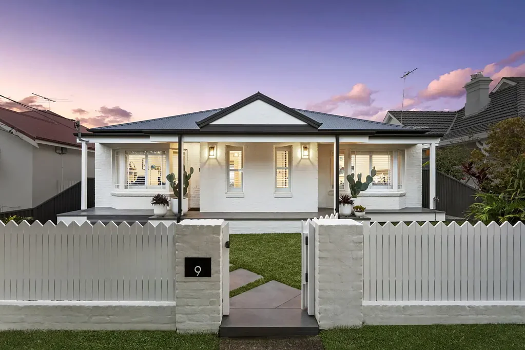 Sans Souci 4침실 Elegant Single-Level Living with Timeless Appeal