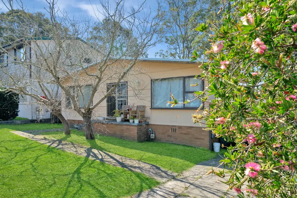 Berkeley Vale 3房  Outstanding Opportunity in A Tightly Held Location