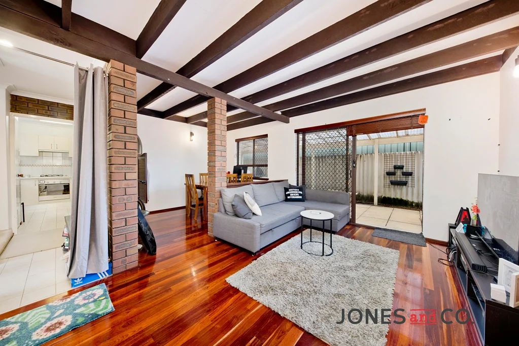 4/4 Hepworth Way, Noranda, WA 6062