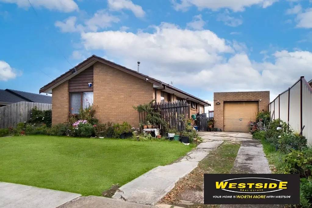 Cozy 3-Bedroom House with Practical Features and Ample Parking in Albanvale
