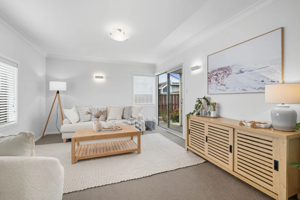 Sunny, Spacious & Centrally Located